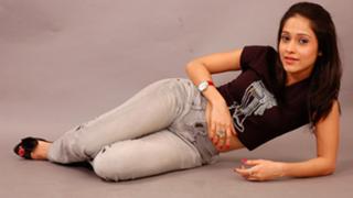 Nushrratt Bharuccha feet photo thumbnail