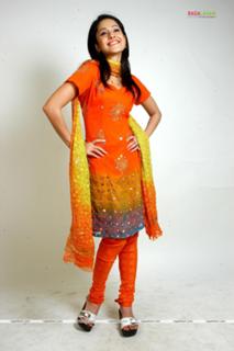 Nushrratt Bharuccha feet photo thumbnail