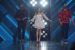 Nushrratt Bharuccha feet photo thumbnail