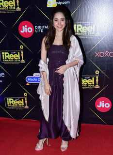 Nushrratt Bharuccha feet photo thumbnail