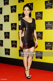 Nushrratt Bharuccha feet photo thumbnail