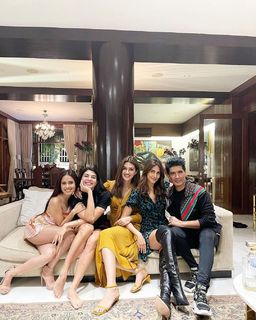 Nushrratt Bharuccha feet photo thumbnail