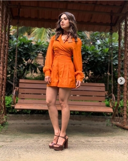 Nushrratt Bharuccha feet photo thumbnail