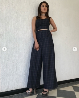 Nushrratt Bharuccha feet photo thumbnail