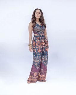 Nushrratt Bharuccha feet photo thumbnail