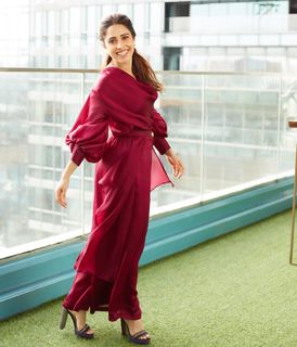 Nushrratt Bharuccha feet photo thumbnail