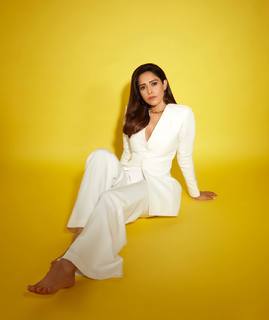 Nushrratt Bharuccha feet photo thumbnail