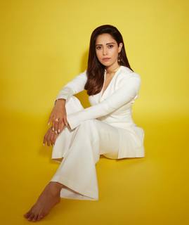 Nushrratt Bharuccha feet photo thumbnail