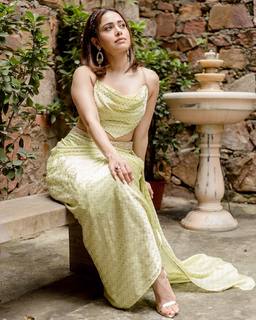 Nushrratt Bharuccha feet photo thumbnail