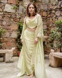 Nushrratt Bharuccha feet photo thumbnail