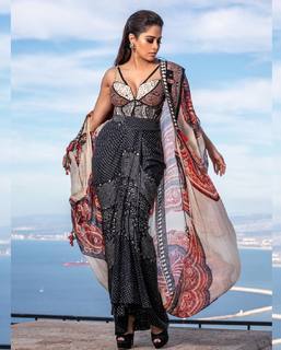 Nushrratt Bharuccha feet photo thumbnail