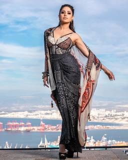 Nushrratt Bharuccha feet photo thumbnail