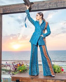 Nushrratt Bharuccha feet photo thumbnail