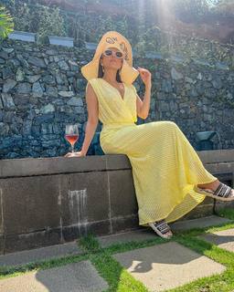 Nushrratt Bharuccha feet photo thumbnail