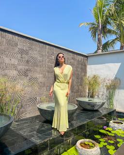 Nushrratt Bharuccha feet photo thumbnail