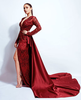 Nushrratt Bharuccha feet photo thumbnail