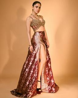 Nushrratt Bharuccha feet photo thumbnail