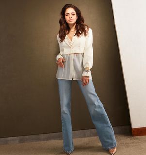 Nushrratt Bharuccha feet photo thumbnail