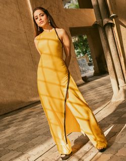 Nushrratt Bharuccha feet photo thumbnail