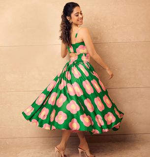 Nushrratt Bharuccha feet photo thumbnail