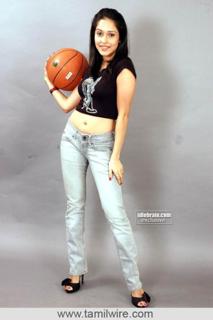 Nushrratt Bharuccha feet photo thumbnail