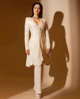 Nushrratt Bharuccha feet photo thumbnail