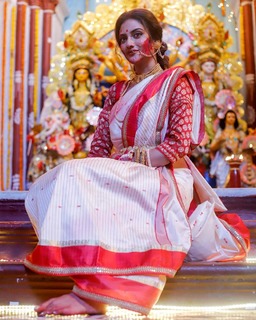 Nusrat Jahan feet photo 12