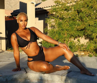 Nya Lee feet photo 1