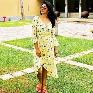 Nyla Usha feet photo 2