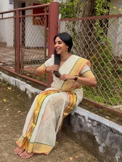 Nyla Usha feet photo 14