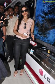 Nyra Banerjee feet photo thumbnail