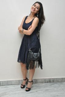 Nyra Banerjee feet photo thumbnail