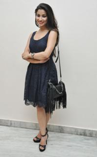 Nyra Banerjee feet photo thumbnail