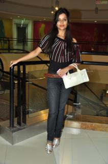 Nyra Banerjee feet photo thumbnail