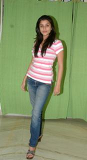 Nyra Banerjee feet photo thumbnail