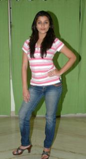 Nyra Banerjee feet photo thumbnail