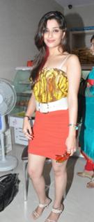 Nyra Banerjee feet photo thumbnail