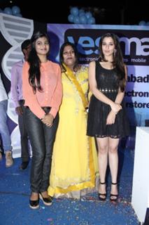 Nyra Banerjee feet photo thumbnail