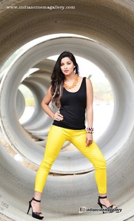 Nyra Banerjee feet photo thumbnail