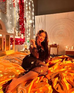 Nyra Banerjee feet photo thumbnail