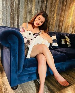 Nyra Banerjee feet photo thumbnail