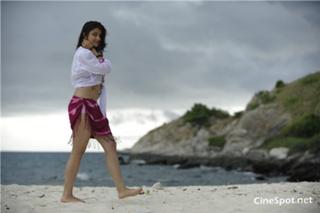 Nyra Banerjee feet photo thumbnail