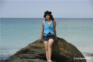 Nyra Banerjee feet photo thumbnail