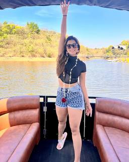 Nyra Banerjee feet photo thumbnail