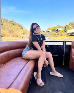 Nyra Banerjee feet photo thumbnail