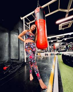 Nyra Banerjee feet photo thumbnail