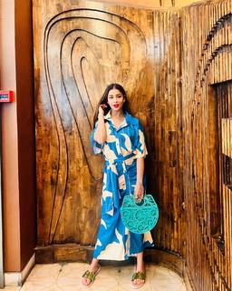 Nyra Banerjee feet photo thumbnail