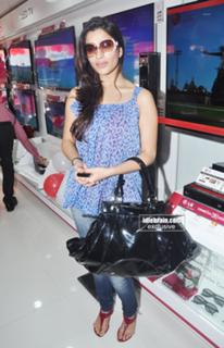 Nyra Banerjee feet photo thumbnail