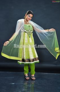 Nyra Banerjee feet photo thumbnail