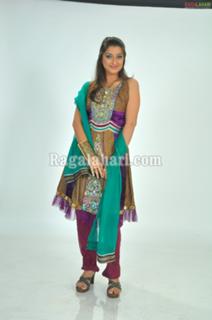 Nyra Banerjee feet photo thumbnail